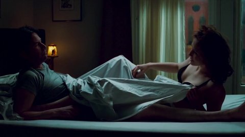 Vera Farmiga - Naked Videos in Henry's Crime (2010)