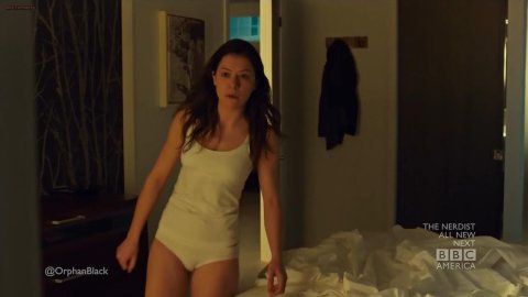 Tatiana Maslany - Naked Videos in Orphan Black s01e05 (2013)