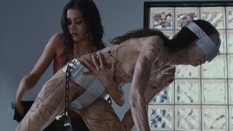 Morjana Alaoui, Emilie Miskdjian - Naked Videos in Martyrs (2008)