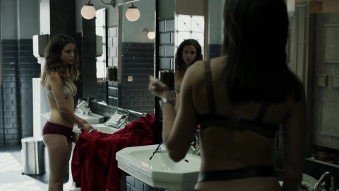 Maria Pedraza, Alba Flores - Naked Videos in Money Heist s01e10 (2017)