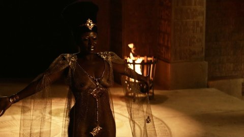 Yetide Badaki - Naked Videos in American Gods s01e08 (2017)