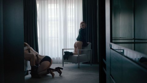 Louisa Krause, Gillian Williams - Naked Videos in The Girlfriend Experience s02e01 (2017)