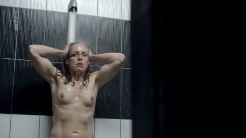 Katharina Lorenz - Naked Videos in Zahltag: Van Leeuwens dritter Fall (2017)