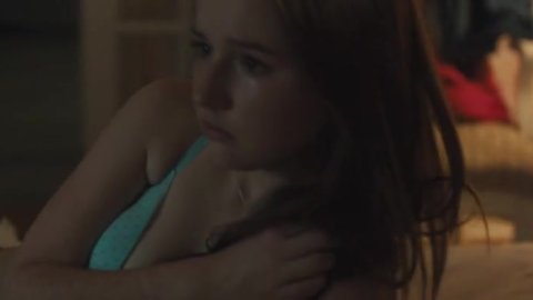 Kaitlyn Dever - Naked Videos in All Summers End (2017)