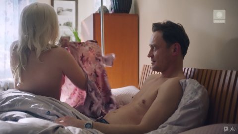 Katarzyna Zielinska, Dominika Pasternak - Naked Videos in Zawsze warto s01e04 (2019)