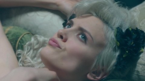 Wallis Day - Naked Videos in Will s01e02 (2017)