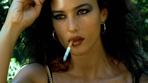 Monica Bellucci - Naked Videos in Dobermann (1997)