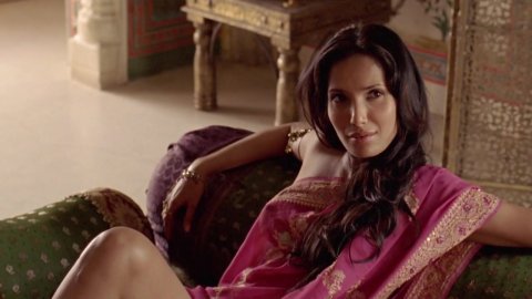 Padma Lakshmi - Naked Videos in Sharpe's Challenge (2006)