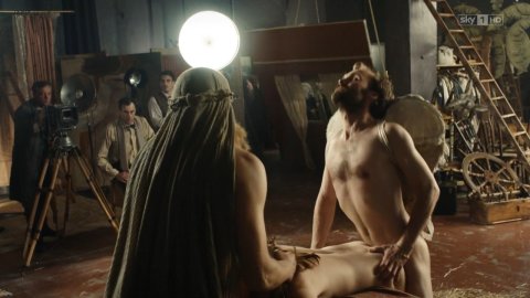 Franziska Holitschke - Naked Videos in Babylon Berlin s01 (2017)