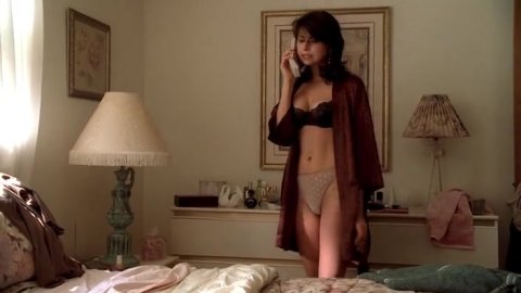 Oksana Lada - Naked Videos in The Sopranos s04e13 (2002)