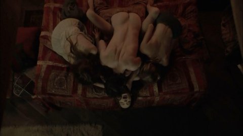 Emma Dumont - Naked Videos in Aquarius s01e01-02 (2015)