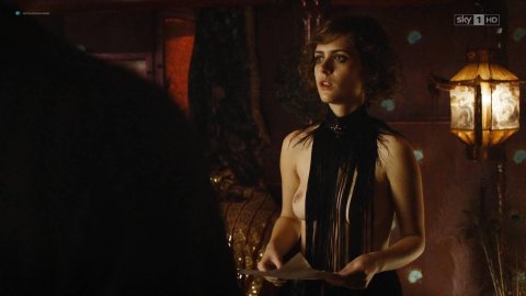 Liv Lisa Fries, Hannah Herzsprung, Leonie Benesch - Naked Videos in Babylon Berlin s02e01-02 (2017)