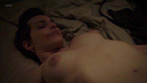 Sara Serraiocco, Nazanin Boniadi - Naked Videos in Counterpart s01e04 (2018)