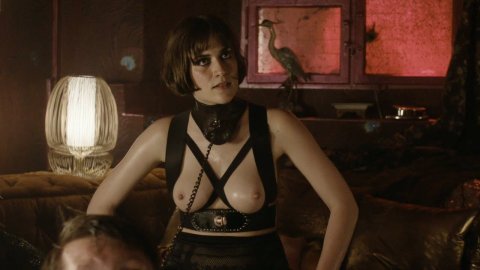 Sophie Pfennigstorf - Naked Videos in Babylon Berlin (2017)