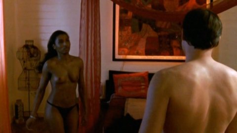 Sara Martins - Naked Videos in Les secrets du volcan s01e03 (2006)