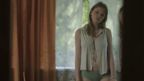 Elina Vaska - Naked Videos in Mellow Mud (2016)