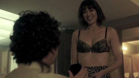 Mary Elizabeth Winstead - Naked Videos in Fargo s03e05 (2017)