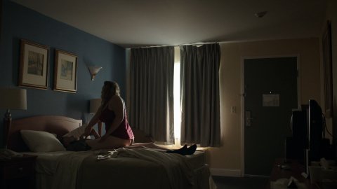 Meredith Holzman - Naked Videos in The Sinner s01e06 (2017)