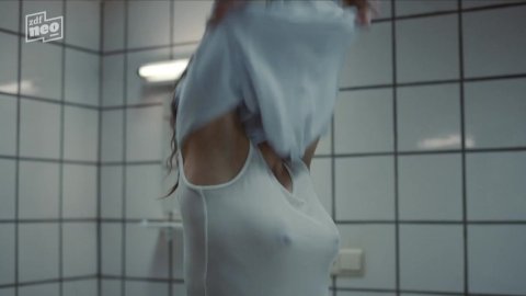 Veerle Baetens - Naked Videos in Tabula Rasa s01 (2017)