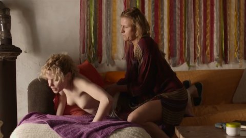 Franziska Weisz, Julia Franz Richter - Naked Videos in The Diver Inside (2019)