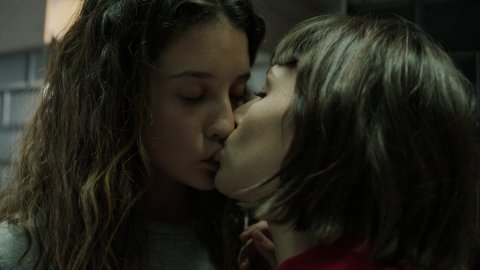 Maria Pedraza, Ursula Corbero - Naked Videos in Money Heist s01e08 (2017)