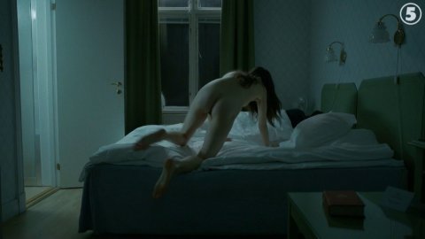 Louise Peterhoff - Naked Videos in The Truth Will Out s01e02 (2018)