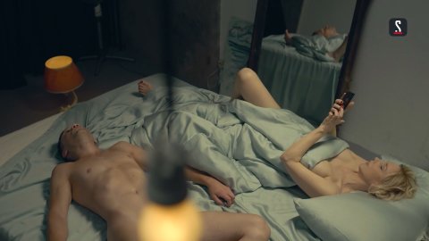 Marina Zudina - Naked Videos in Gold Diggers s01e07 (2019)