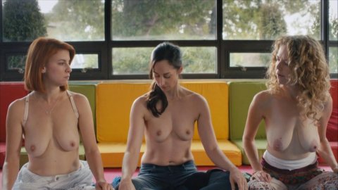 Catherine Reitman, Dani Kind, Juno Rinaldi - Naked Videos in Workin' Moms s01e01 (2017)