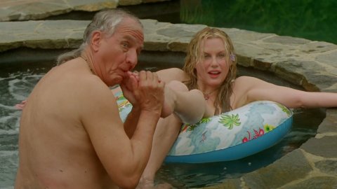 Daryl Hannah - Naked Videos in Keeping Up with the Steins (2006)